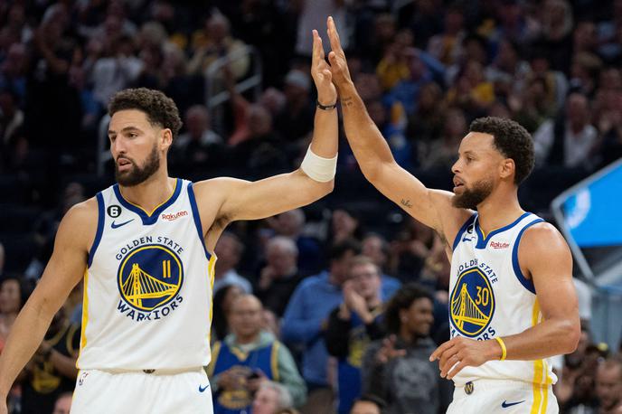 Klay Thompson, Stephen Curry, Golden State Warriors | Klay Thompson in Stephen Curry sta več kot desetletje tvorila šampionsko navezo pri Warriorsih, zdaj pa se Thompson seli v Dallas. | Foto Reuters