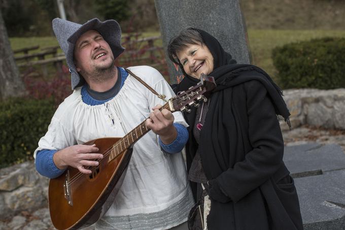 "Mi se imamo radi," v družbi članov družinskega gledališča - Lovra Laha in Anke Kolenc.
 | Foto: Matej Leskovšek