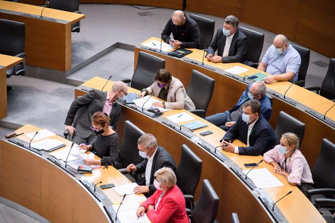 državni zbor | Opozicija ocenjuje, da je vlada od STA prejela vso potrebno dokumentacijo. | Foto STA