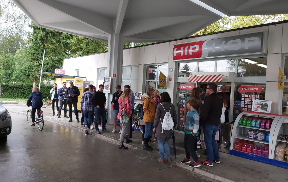 Petrol gneča nakup vstopnic polfinale EP | Vstopnice za ogled polfinala evropskega prvenstva med Slovenci in Poljaki, ki bo v četrtek ob 20.30 v Stožicah, so prodali v dveh minutah. | Foto Siol.net