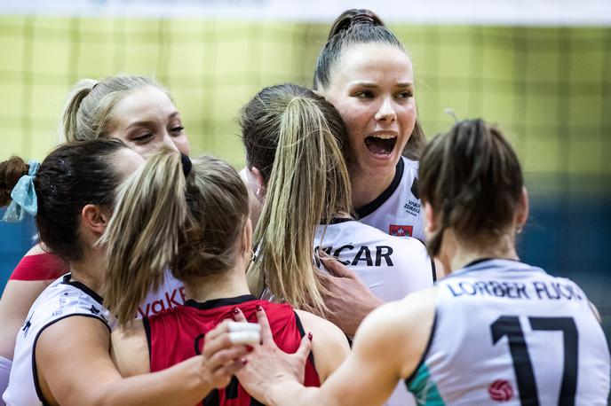 Calcit Volley Nova KBM Branik | Mariborčankam je v torek uspel velik preobrat, s katerim so sezono podaljšale vsaj še za eno tekmo. | Foto Matic Klanšek Velej/Sportida