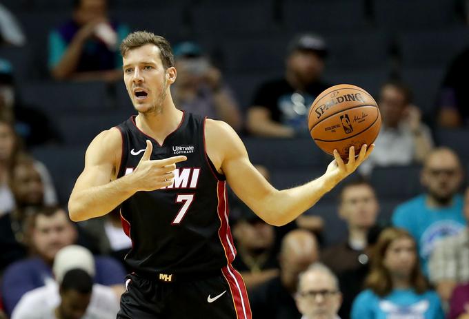 Goran Dragić se je skupaj s soigralci Miamija veselil gladke zmage nad New York Knicks. | Foto: Getty Images