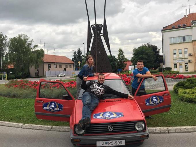 Trije avanturistični Slovenci pred začetkom svoje poti proti Aziji. | Foto: osebni arhiv/Lana Kokl