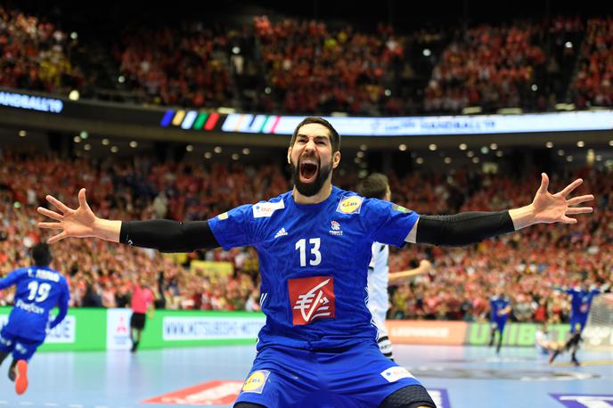 Nikola Karabatić | Eden od najboljših rokometašev zadnjega obdobja Nikola Karabatić si je na zadnji prvenstveni tekmi strgal križno vez v kolenu in ga čaka večmesečno okrevanje. | Foto Reuters