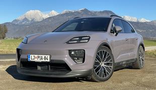 Porsche izgubil petino dobička, med rešitvami tudi razvoj hibridnih SUV