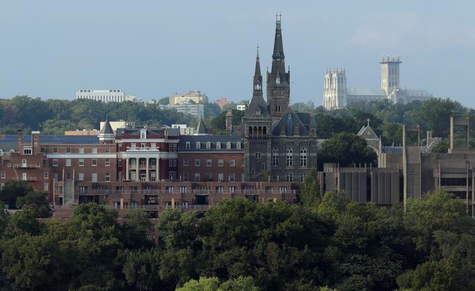 Rožič je doktoriral na Univerzi Georgetown, ki na področju političnih ved letos zaseda 11. mesto med najboljšimi univerzami na svetu. | Foto: Reuters