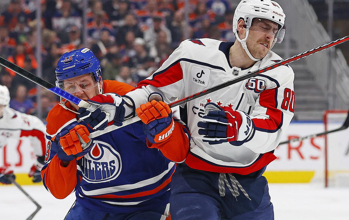 Washington : Edmonton | Hokejisti Washingtona so v gosteh s 3:2 premagali Edmonton.  | Foto Reuters