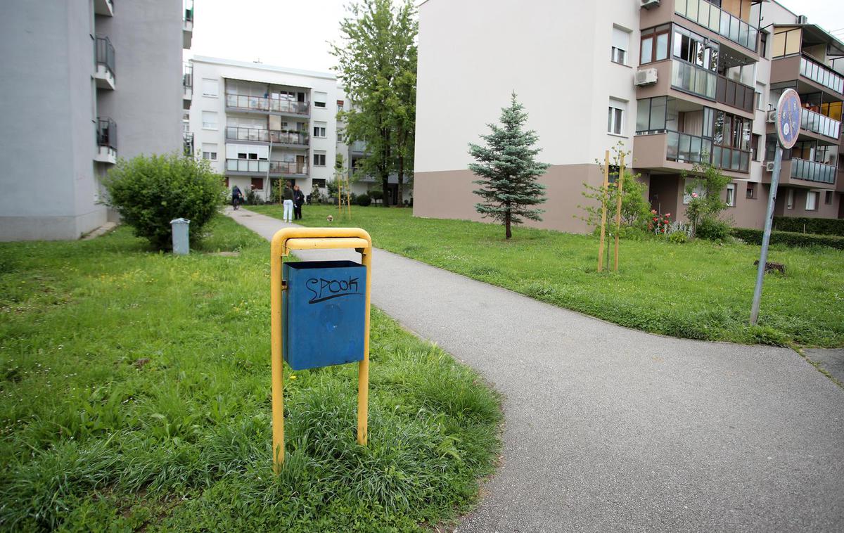 smetnjak v zagrebu, v katerem so našli novorojenčka | Dojenček je bil v smetnjaku, polnem ogorkov in plastenk. | Foto Pixsell