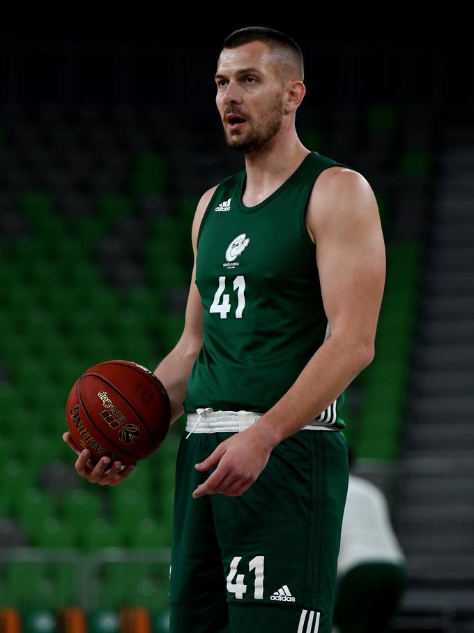 Z ekipo že trenira. | Foto: Tine Ružič/Cedevita Olimpija