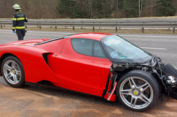 Silovito trčenje: pri Münchnu razbili legendarni ferrari #foto