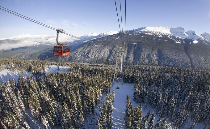 Whistler je gora v Kanadi, na njenih pobočjih pa je eno največjih smučarskih letovišč v Severni Ameriki, Whistler Blackcomb. Večina Microsoftovih programerjev, ki so v prostem času smučali, je praznike preživljala na strminah gore Whistler.  | Foto: Reuters