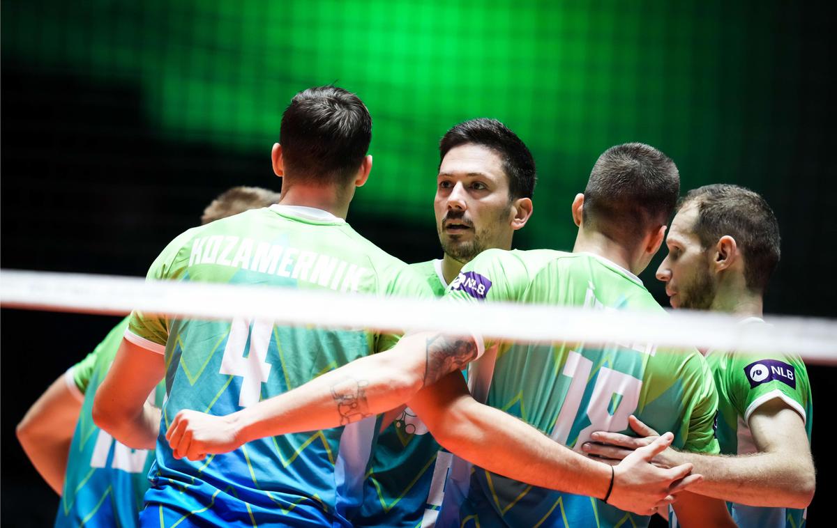 slovenska odbojkarska reprezentanca, olimpijske kvalifikacije, Tokio | Slovenci bodo v torek ob 3. uri po srednjeevropskem času tretjo zmago lovili nad Finci. | Foto Volleyball World