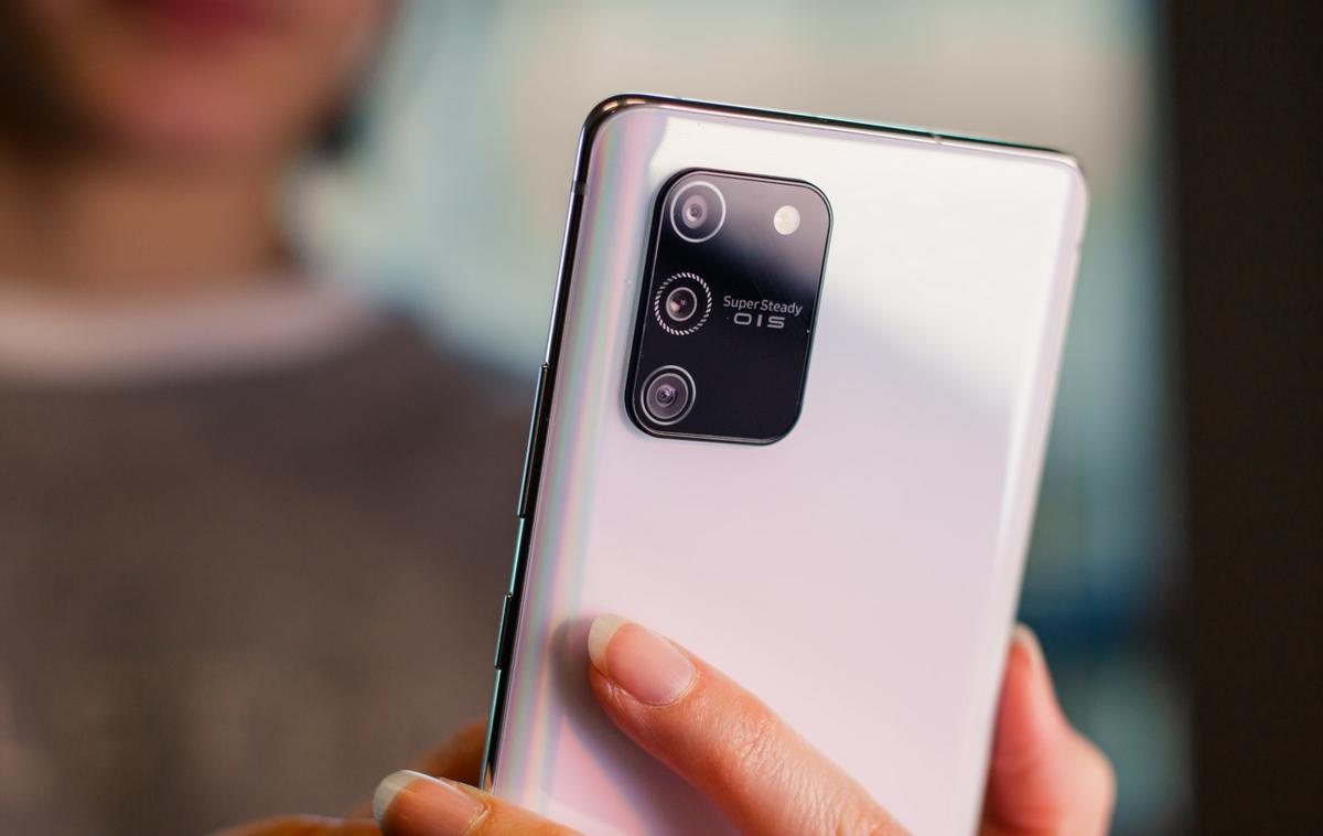 Samsung Galaxy S10 Lite | Ali Samsung Galaxy S10 Lite resnično sodi v srednji cenovni razred? | Foto Kristjan Kovač