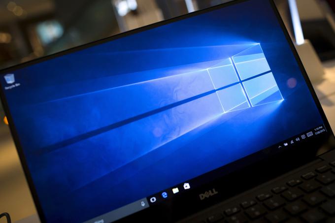 Licenca za Windows 10 Pro v uradni Microsoftovi (spletni) trgovini stane 259 evrov, licenca za Windows 10 Home, ki pa je bolj kot za poslovnega primeren za domačega uporabnika, pa 145 evrov. V našem izračunu smo predpostavili, da bo München za Windows 10 Pro plačal 200 evrov.  | Foto: Reuters