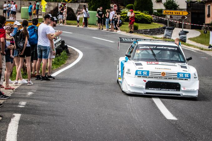 Avstrijec Karl Schagerl (VW golf) je bil najhitrejši med klasičnimi "turističnimi" dirkalniki. Njegov golf sicer zmore prek 700 "konjev". | Foto: GHD Gorjanci