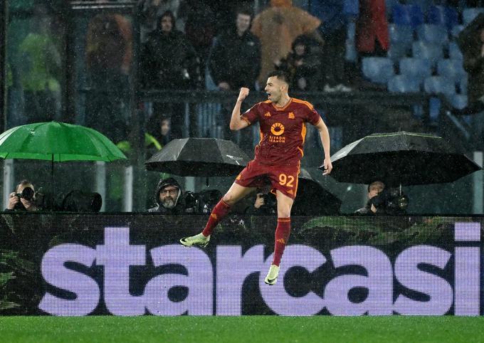 Stephan El Shaarawy je ob koncu prvega polčasa zadel za vodstvo Rome z 2:1. | Foto: Reuters