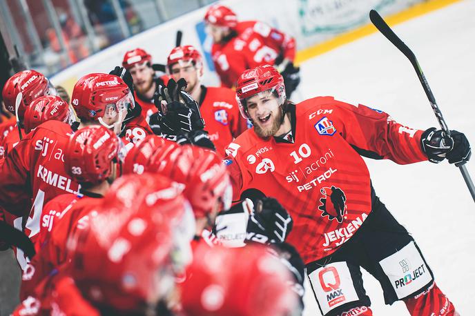 HDD Sij Acroni Jesenice, Jesenice Alpska liga Jaša Jenko | Jeseničani so še tretjič premagali Ritten in si priigrali mesto v finalu Alpske lige. | Foto Grega Valančič/Sportida