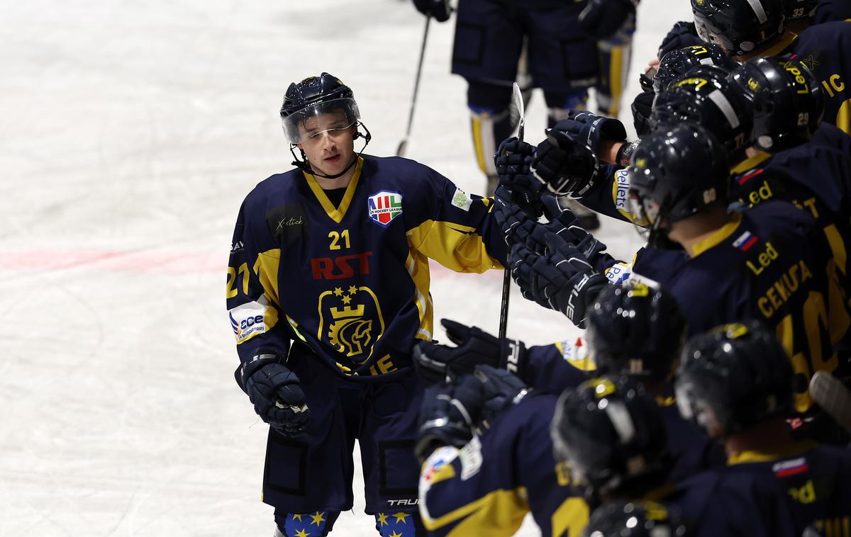 HK RST-Pellet Celje, HDD Jesenice, | Celjani so zmagali na gostovanju pri Lustenauu. Že v soboto jih čaka novo gostovanje, takrat pri Bregenzerwaldu. | Foto www.alesfevzer.com