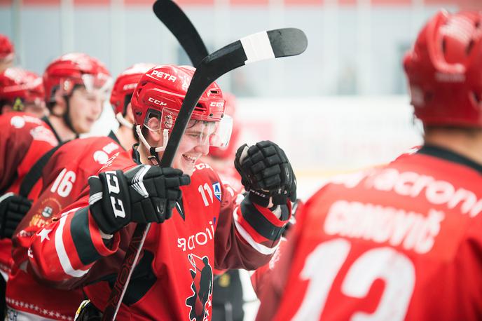 Acroni Jesenice SŽ Olimpija Alpska liga derbi | Jeseničani so na zadnji domači tekmi rednega dela Alpske lige zanesljivo odpravili Milano. | Foto Peter Podobnik/Sportida