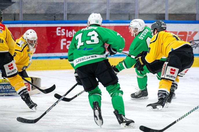 HK Olimpija : Pustertal | Olimpija je teden treh domačih tekem odprla s pomembno zmago proti Pustertalu, ki je na lestvici mesto pred njo. | Foto HKO/Domen Jančič