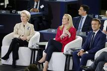 Ursula von der Leyen, Roberta Metsola in Emmanuel Macron