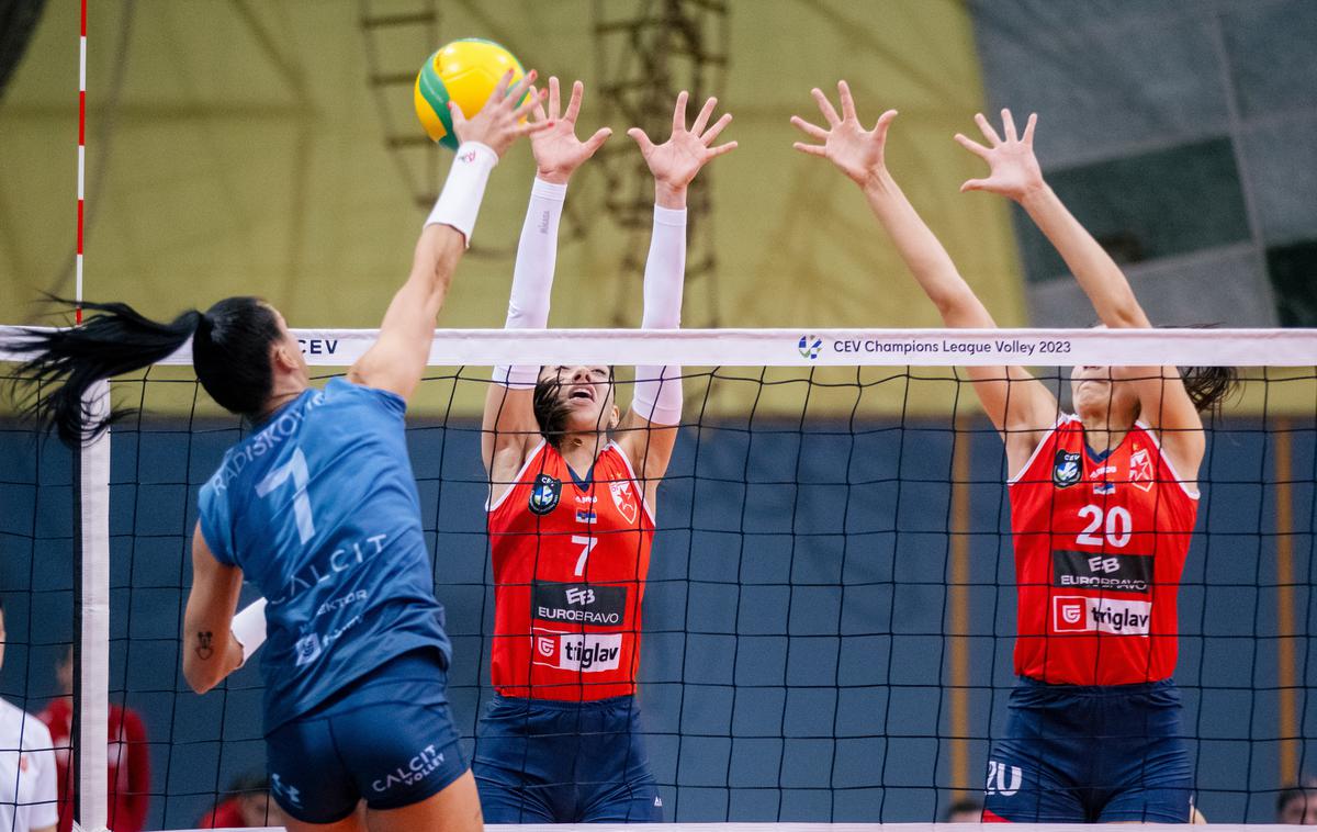 Calcit Volley | Kamničanke so obe tekmi izgubile z 1:3. | Foto Klemen Brumec