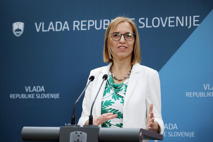 Valentina Prevolnik Rupel | Vse spremembe ciljajo na zmanjšanje čakalnih dob, izboljšanje organizacije zdravstvenih storitev in zagotavljanje enakopravne obravnave pacientov, poudarja ministrica.  | Foto STA