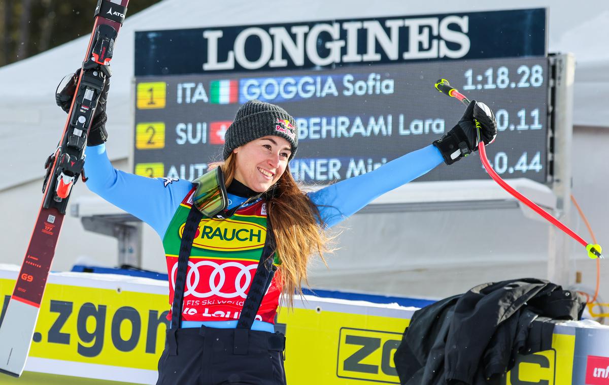 Sofia Goggia | Italijanka Sofia Goggia je postala tretja smučarka v zgodovini, ki je v Lake Louisu nanizala tri zaporedne zmage v isti sezoni. | Foto Reuters