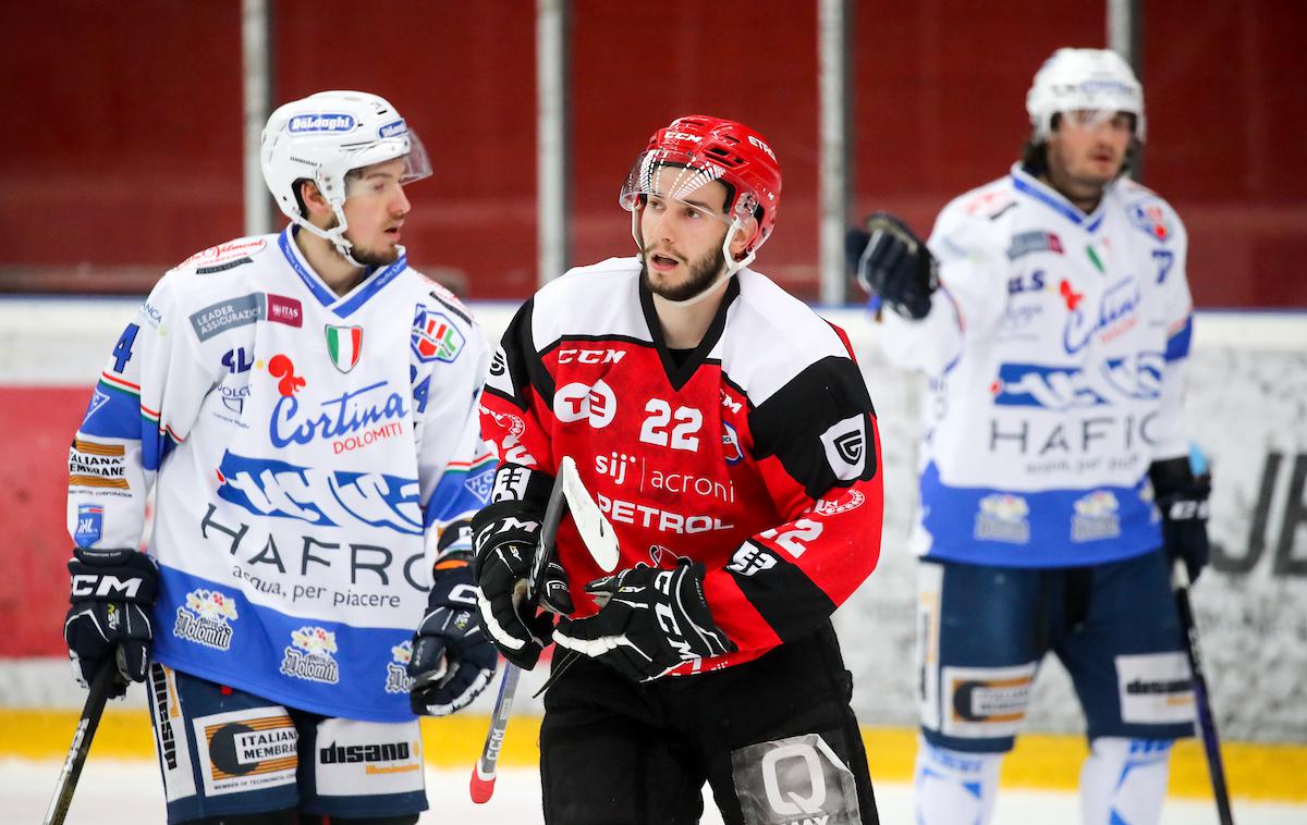 HDD Sij Acroni Jesenice : Cortina, finale, Alpska liga, Erik Svetina | Jeseničani so v napeti tekmi v Podmežakli s 4:3 premagali Cortino. | Foto Matic Klanšek Velej/Sportida