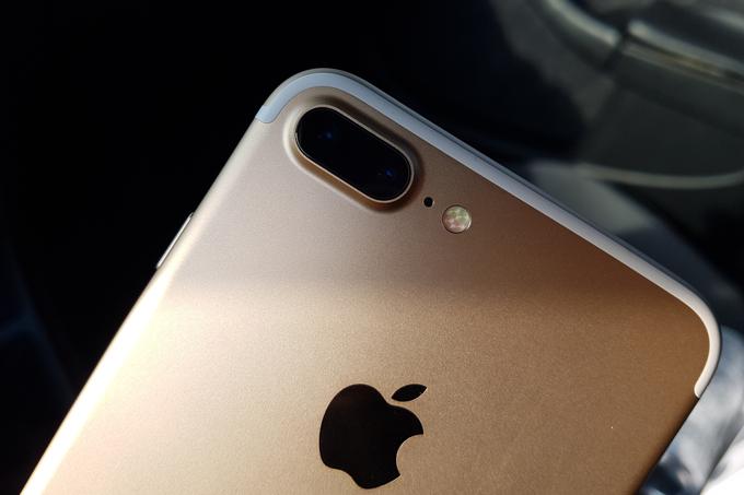 Pametni telefon iPhone 7 Plus | Foto: Matic Tomšič