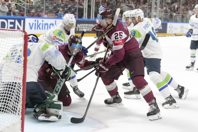 Slovenskim hokejistom se spomladi ni uspelo obdržati med elito. Konec aprila bodo tako igrali na prvenstvu drugega razreda v Bolzanu. Poleti jih čakajo še olimpijske kvalifikacije. | Foto: Guliverimage/Vladimir Fedorenko