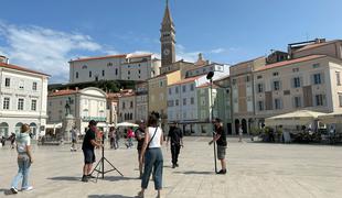 Sredi turističnega vrveža na slovenski obali nastaja nov film #foto