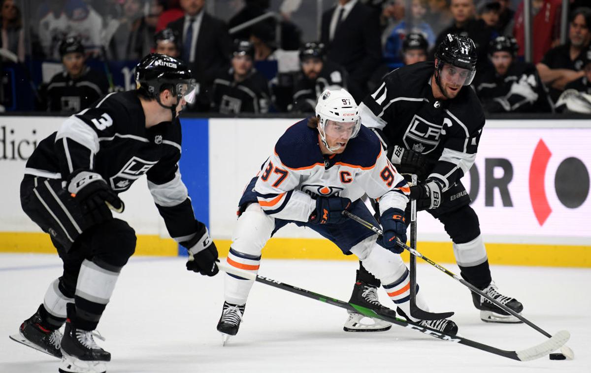 Anže Kopitar | Kopitarjevi Kralji so na domačem ledu klonili pred Oljarji iz Edmontona (2:4). Slovenski zvezdnik je prispeval gol za znižanje na 1:3. | Foto Getty Images