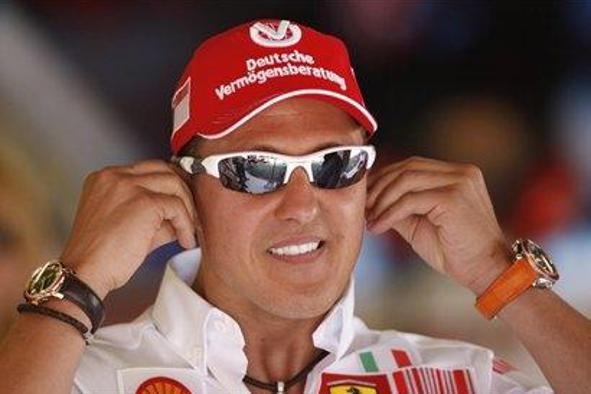 Michael Schumacher presedlal na superbike