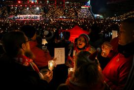 Union Berlin navijači pojejo