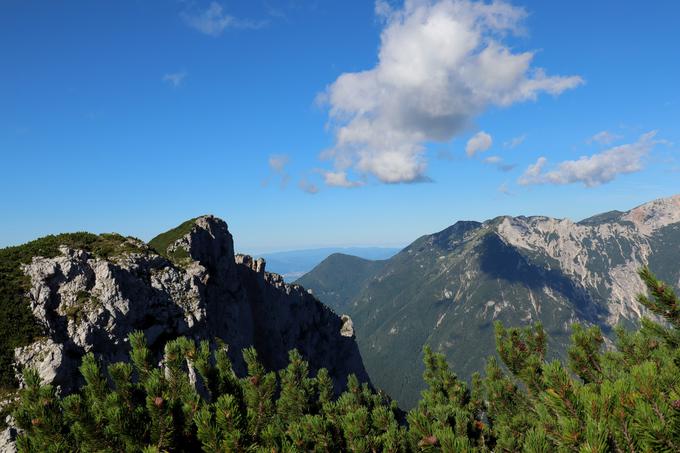 Pogled s Konja na Rzenik. | Foto: Matej Podgoršek