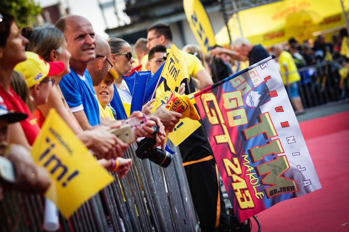 Tima so pričakali številni navijači. | Foto: Blaž Weindorfer/Sportida