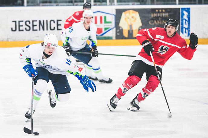 slovenska hokejska reprezentanca : Avstrija, pripravljalni turnir, Podmežakla, Aljaž Predan | Slovenci so na zadnji tekmi domačega pripravljalnega turnirja še tretjič izgubili, z 2:1 so jih v podaljšku premagali Avstrijci. | Foto Grega Valančič/Sportida