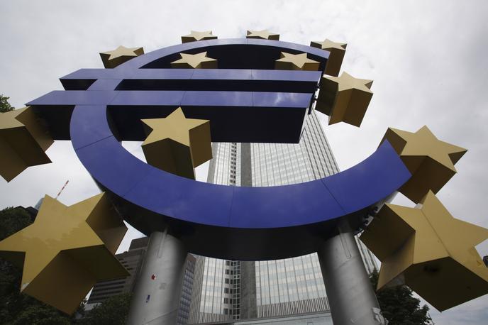 ECB | V svetu ECB so v izjavi po zasedanju zapisali, da bo na naslednjih sejah primerna nadaljnja normalizacija obrestnih mer, kar pomeni, da v naslednjih mesecih sledijo dodatni dvigi obrestnih mer. | Foto Reuters