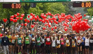 Maraton treh src bo letos pokukal čez mejo