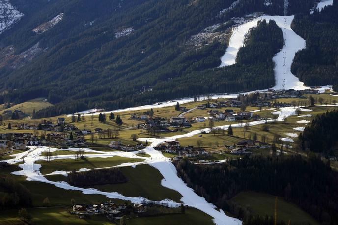 Schladming | Tudi Schladming sicer v teh dneh ne kaže kakšne posebej idilične zimske podobe. | Foto Guliverimage