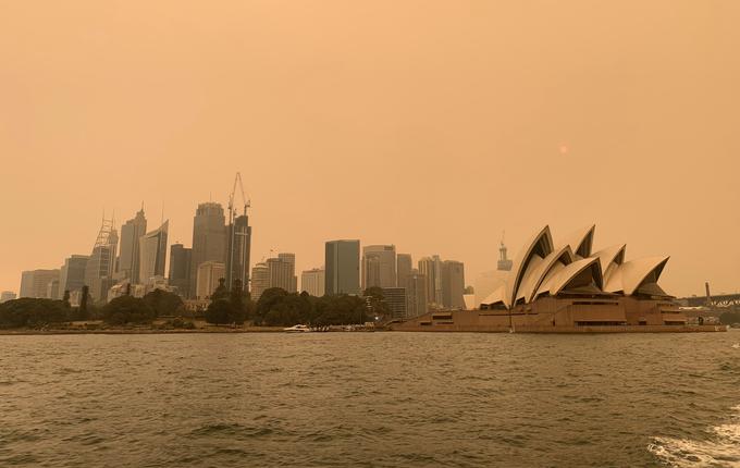 Posledice požarov čutijo tudi prebivalci mesta Sydney. | Foto: Reuters