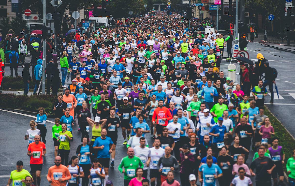 Ljubljanski maraton 2022 | Več kot 13.500 tekačic in tekačev je prijavljenih na Volkswagen 27. Ljubljanski maraton. Na sobotne teke je prijavljenih devet tisoč mladih tekačev. | Foto Vid Ponikvar