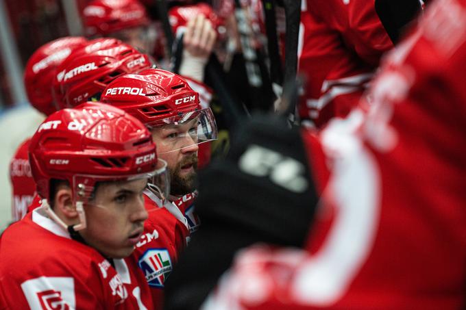 "Izplačali jim bomo vse do zadnje tekme sezone, še nekaj dni čez. Le tako bo klub lahko preživel. Fantom se zahvaljujem za razumevanje." | Foto: Peter Podobnik/Sportida