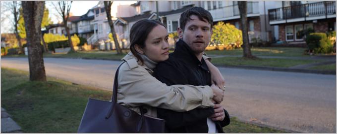 Hvaljena romantična drama spremlja poskus mladih poročencev (Olivia Cooke in Jack O'Connell), da bi ohranila razmerje med epidemijo skrivnostnega virusa, ki povzroča izgubo spomina. • V videoteki DKino. | Foto: 