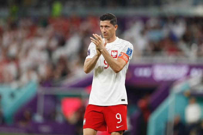 Kapetan poljske reprezentance Robert Lewandowski bo moral, če želi nastopiti na Euru 2024, v play-offu preskočiti še dve oviri. | Foto: Guliverimage/Vladimir Fedorenko