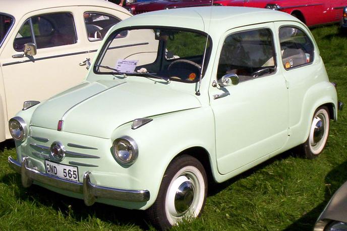 fiat 600 | Milenijci niso imeli stika s starodobniki, a si vseeno želijo lastiti avto, kot so ga vozili njihovi starši ali stari starši. | Foto Wikimedia