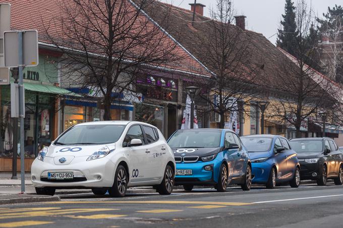 Danes bodo v mestu odprli dve lokaciji, sprva pa bodo v sistem vključeni trije električni avtomobili.  Med temi je prvič tudi nissan leaf. V prvi fazi širjenja upravitelj sistema načrtujejo šest vozil in tri lokacije.  | Foto: Avant2Go