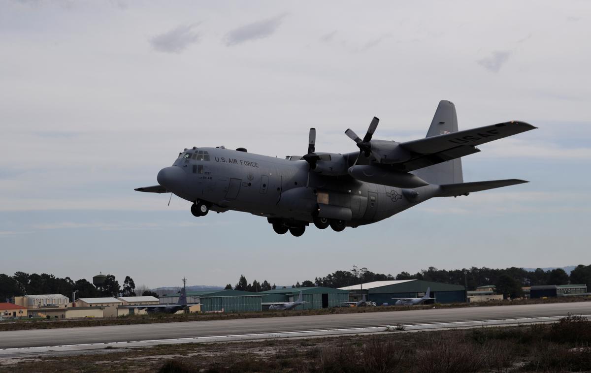 Letalo herkules | Na poti na Antarktiko se je izgubilo vojaško letalo vrste C-130 Hercules. | Foto Reuters