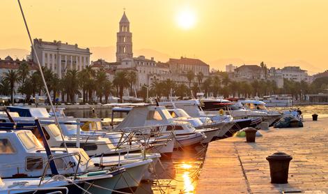 Hrvaška bo izbrisala skoraj devet tisoč plovil